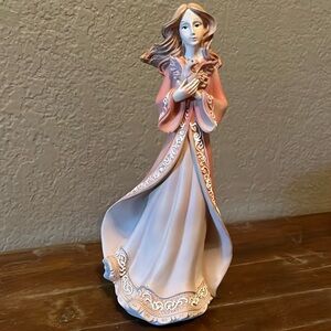 Angel figurine, Angel holding dove, 9”T